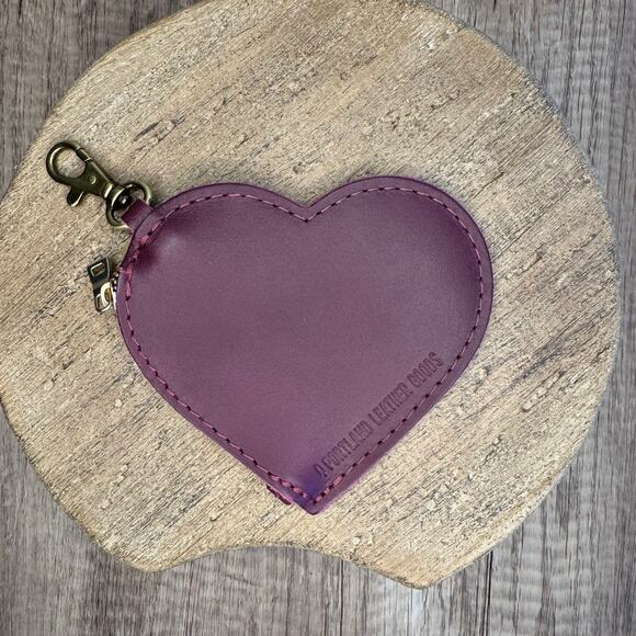 Portland Leather Heart Keychain Pouch FAST SHIP LOLLIPOP Pink Heart NEW - Picture 1 of 4